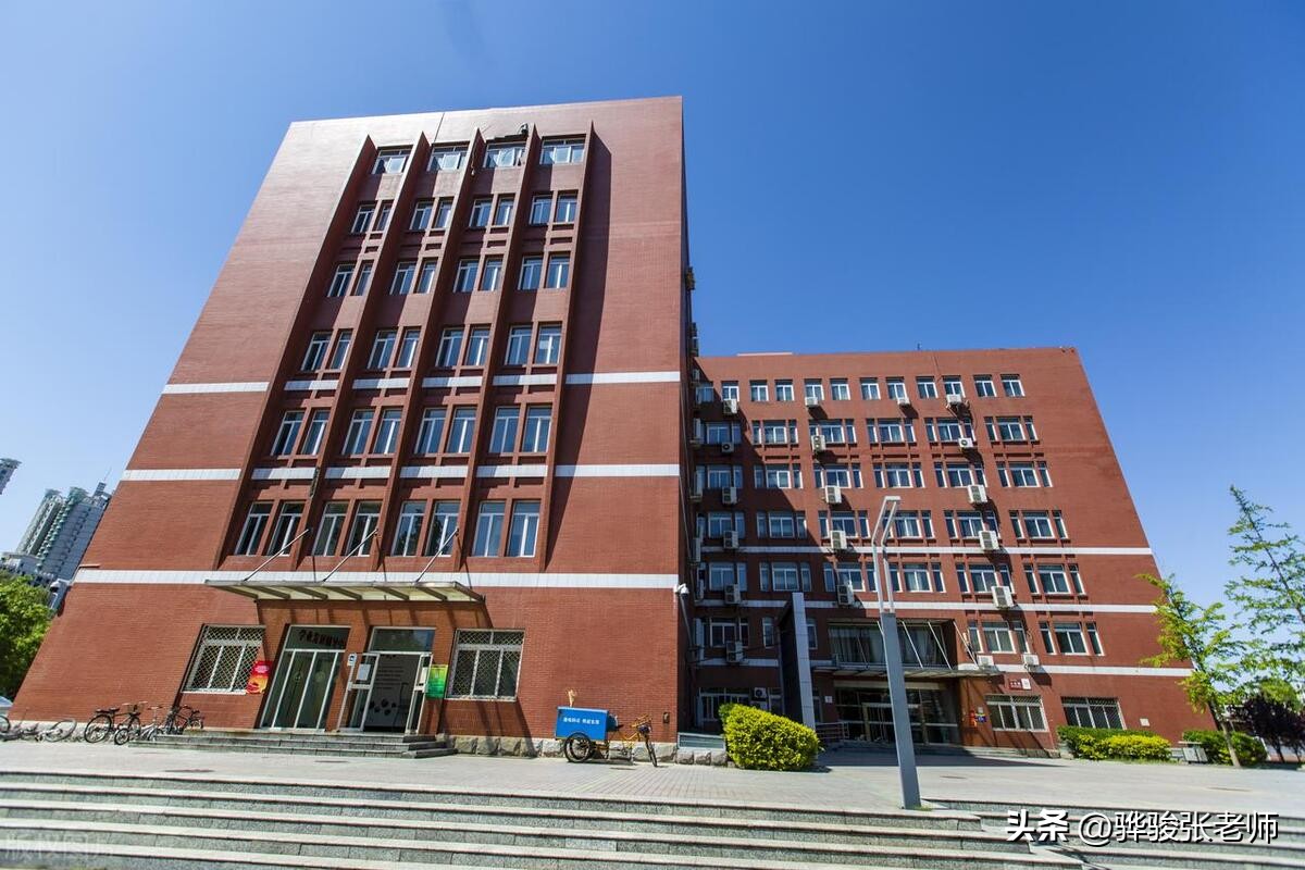 文科生学什么专业比较有前途,文科生大学到底学什么专业好