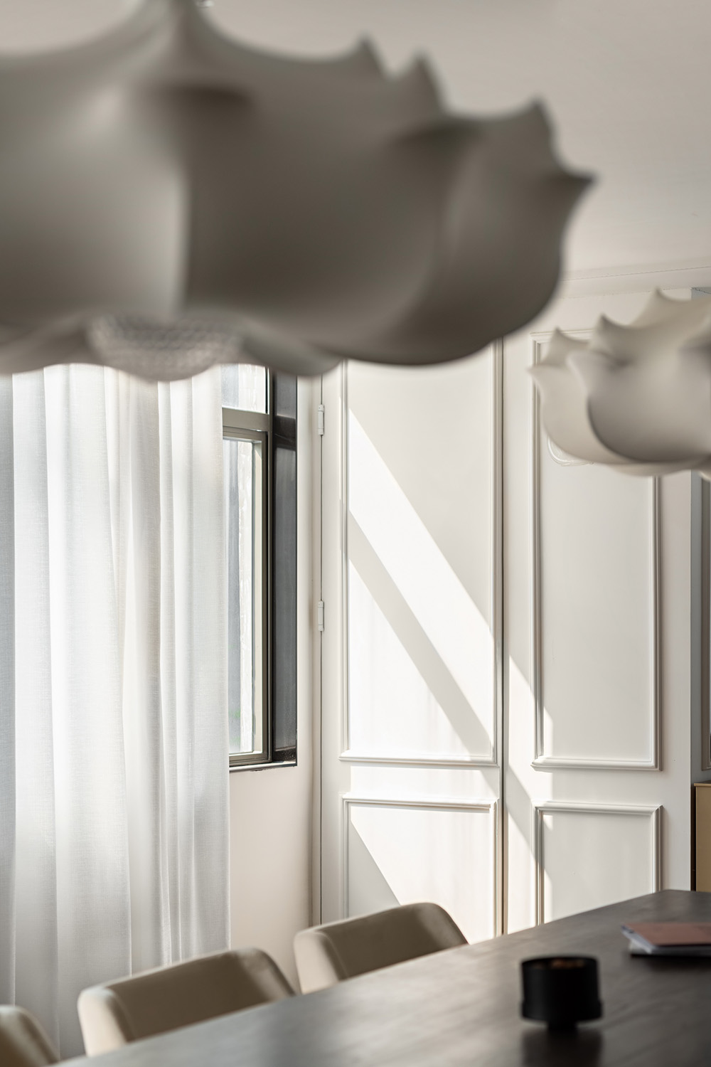 熙攘老街中的“后花园”大巭服饰深圳办公设计欣赏