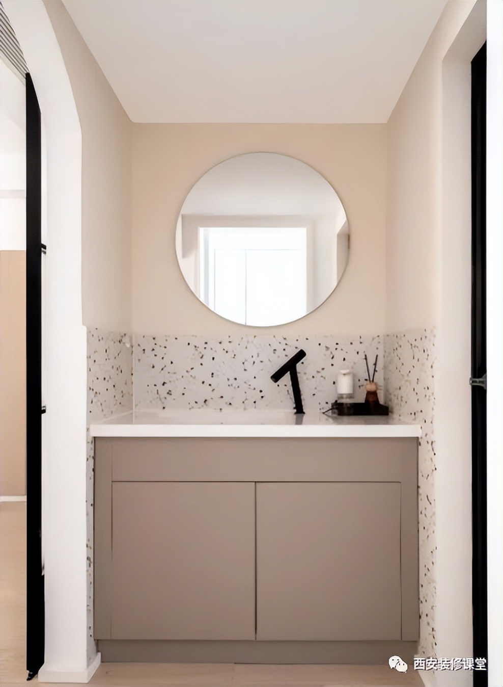 大白墙太单调如何补救,大白墙真的太单调了