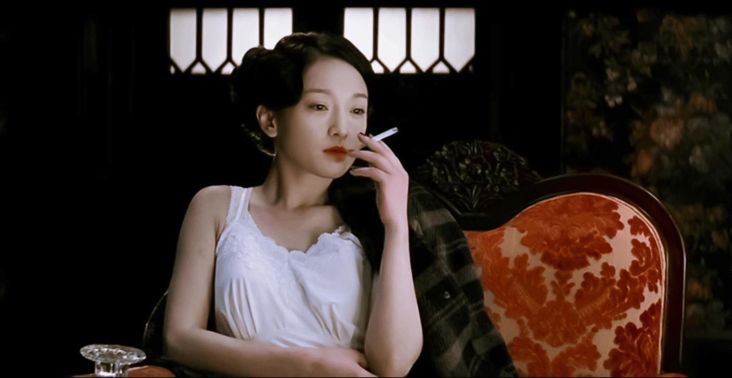 女明星影视抽烟,影视女明星抽烟片段