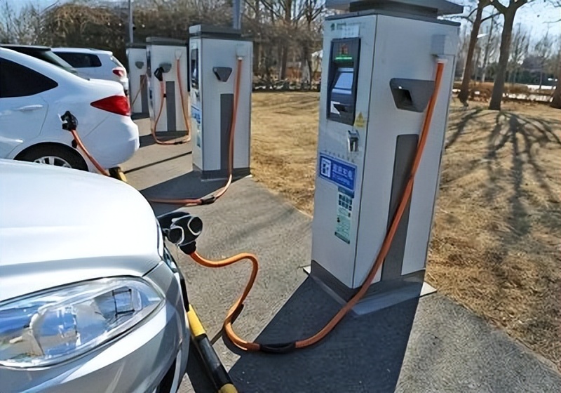 新能源电汽车换一次电池要多少钱,新能源车换电池到底要花多少钱