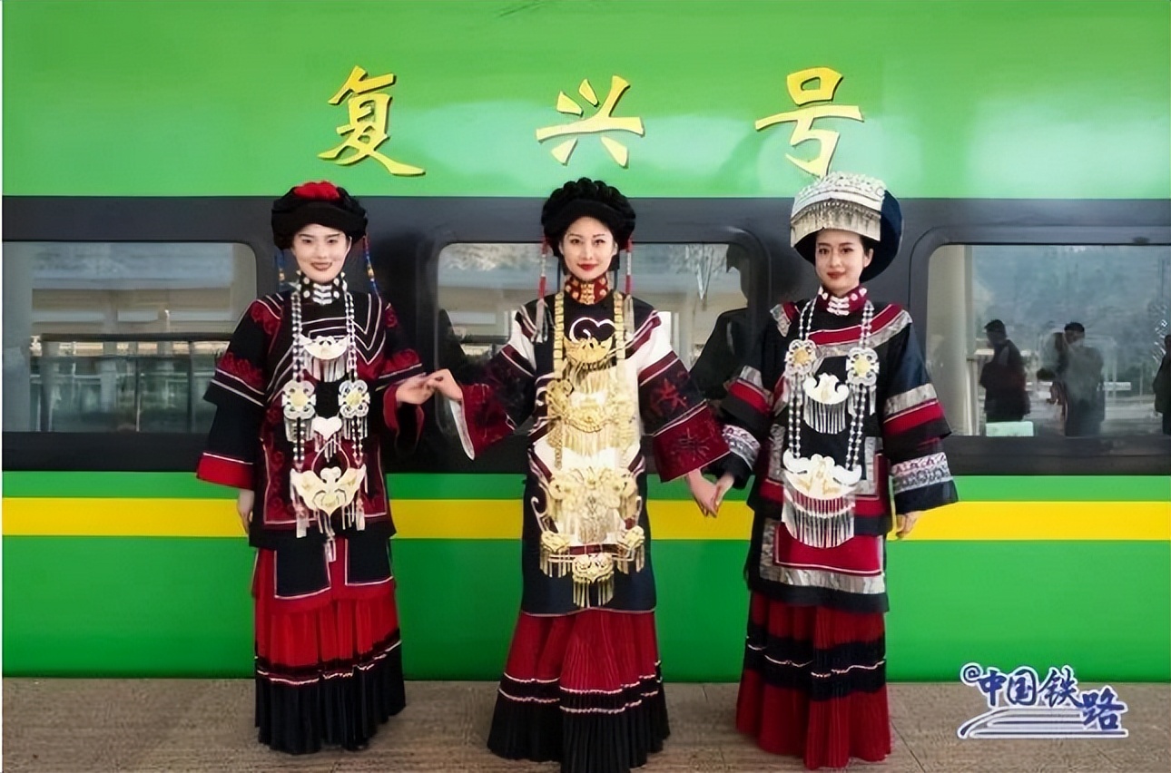 二等座最低264元，昆明⇌成都只需7小时！新成昆铁路12月26日全线贯通运营