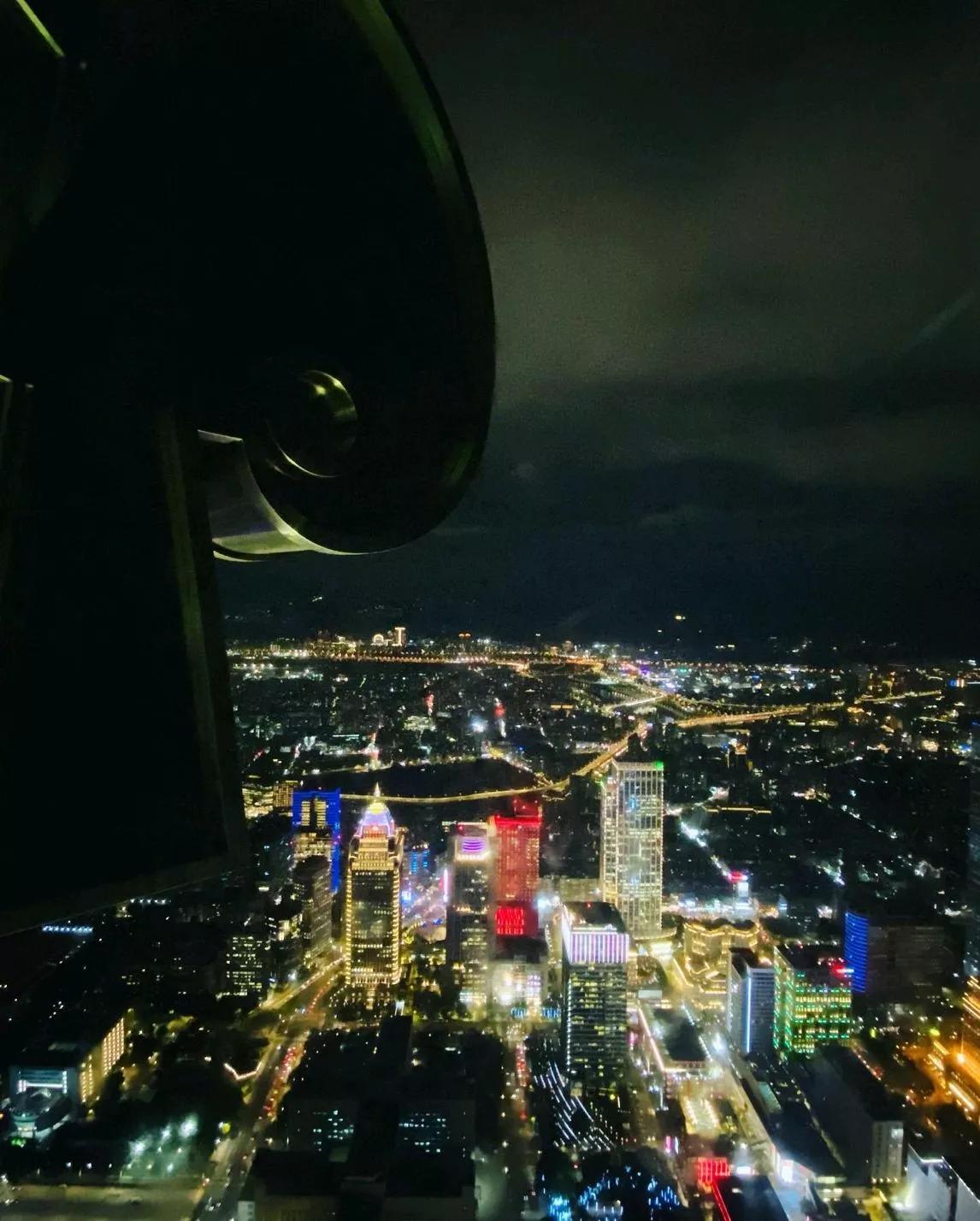 中国台北101大厦电梯,中国台北101世贸大厦