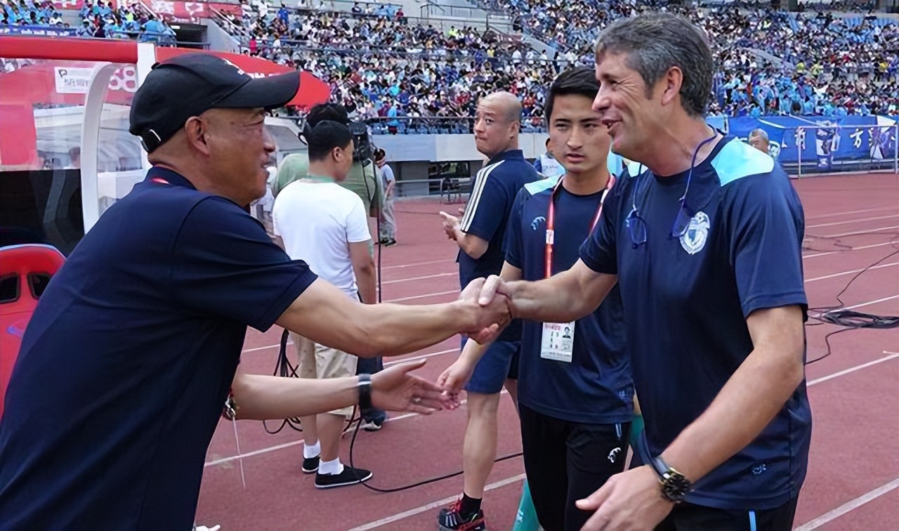 这支新锐在替大连人练号？大连人回归大连队