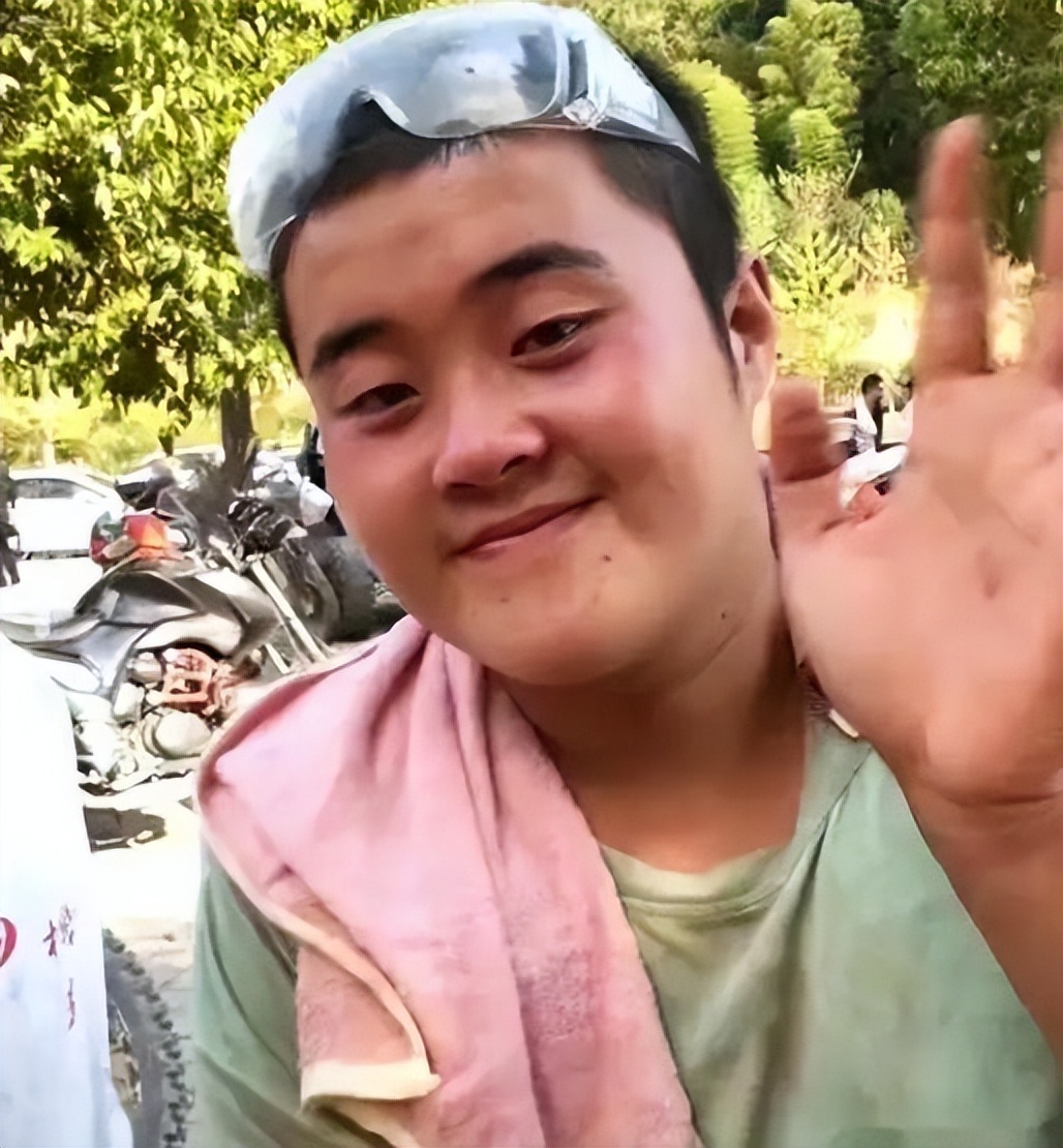 重庆龙麻子的父母去哪了,龙麻子家里人去世