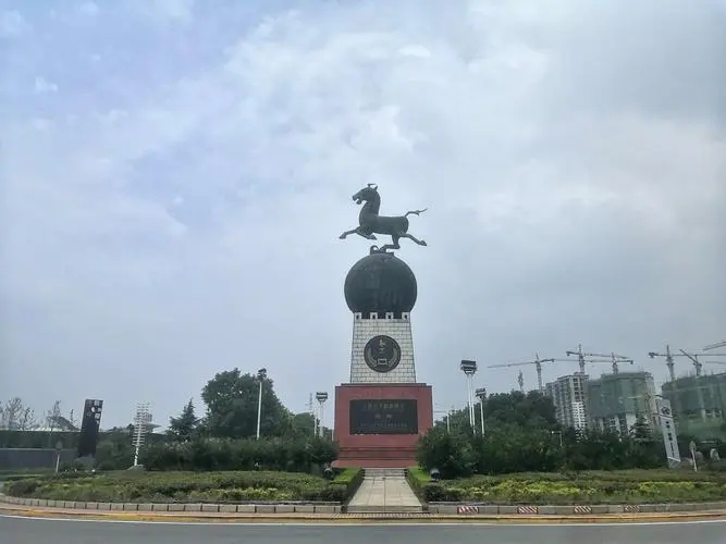 河南省鹤壁市淇滨区房价能跌多少,河南的鹤壁10万块买8套房