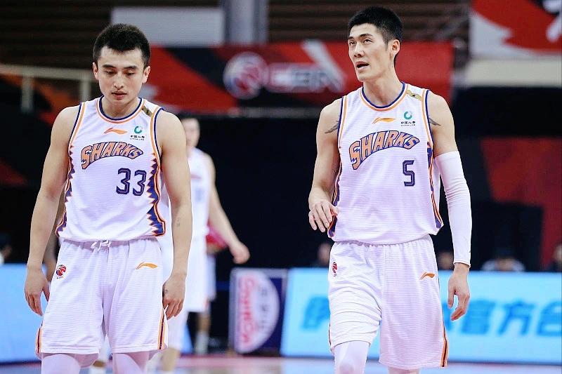 3.5抢断8.5助攻位居联盟第一第二，1胜5负当家后卫赛季报销后悔吗