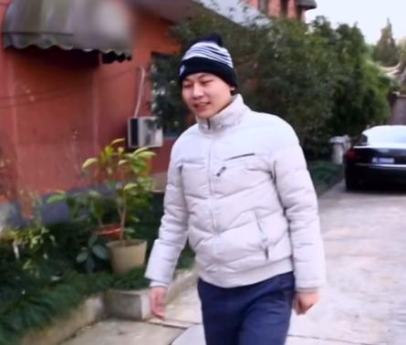 28岁工人被砸到脑袋后续,28岁工人被砸中脑袋