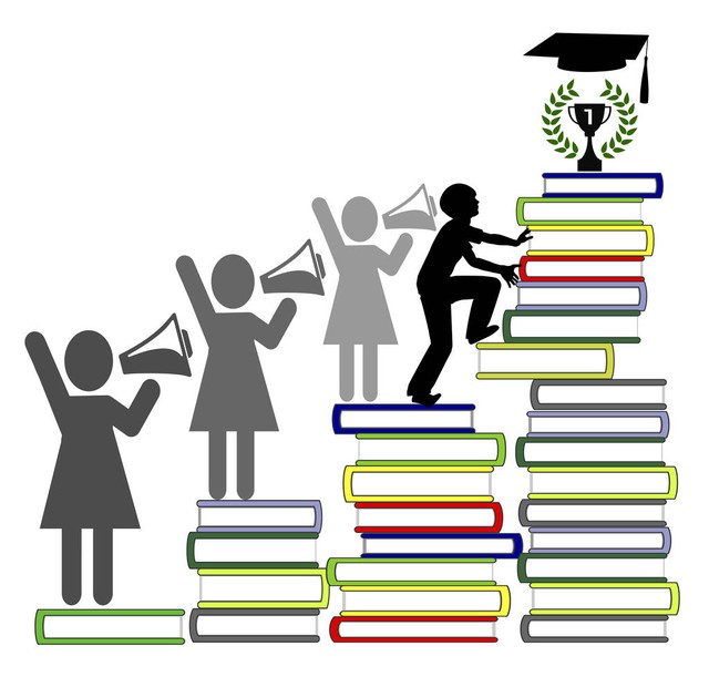 怎么让孩子脱离自卑更自信,如何引导孩子走出自卑走向自信