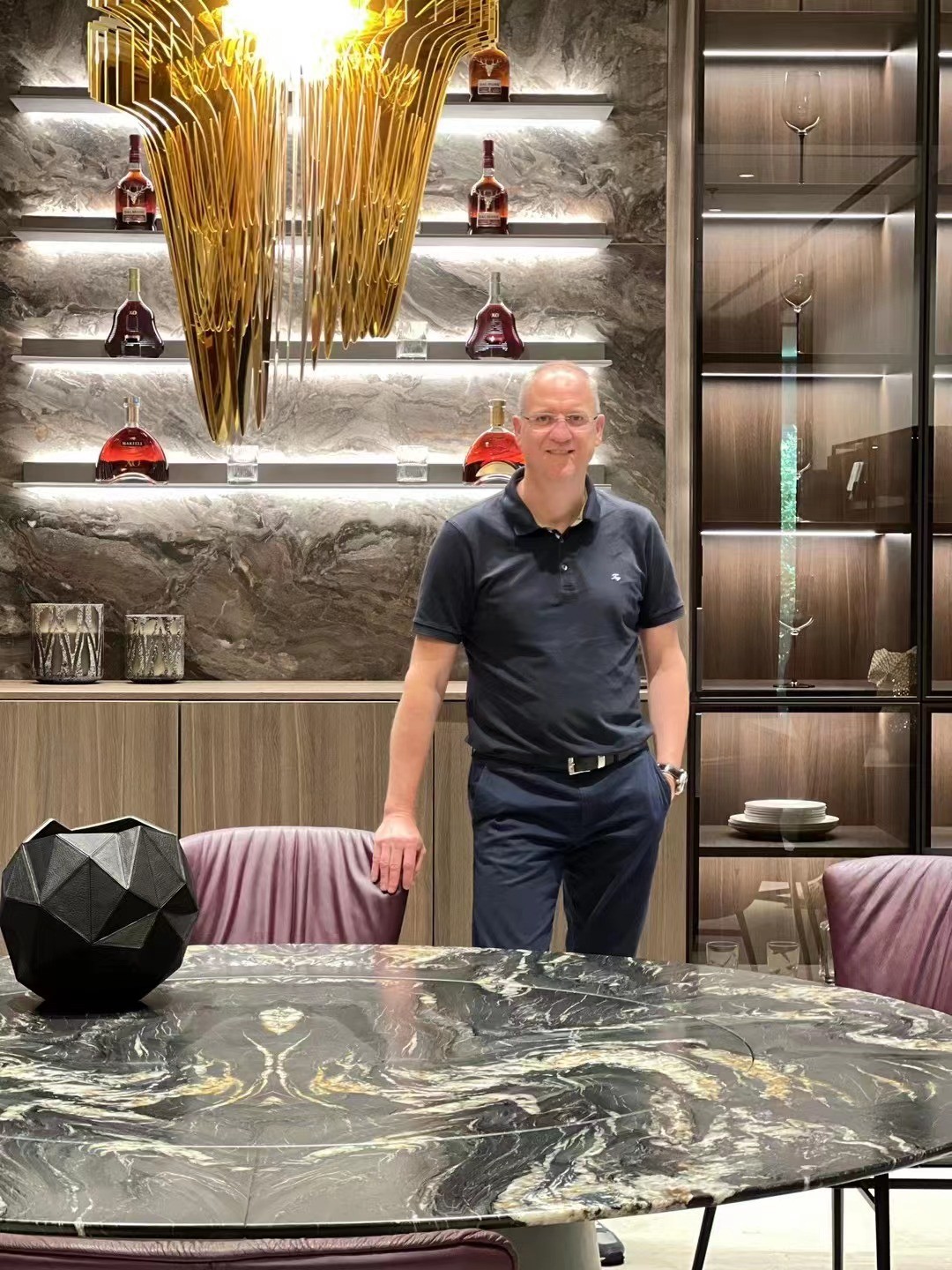 柏丽大家居旗下艺术家具品牌Draenert演绎顶级天然石材浪漫与浓情