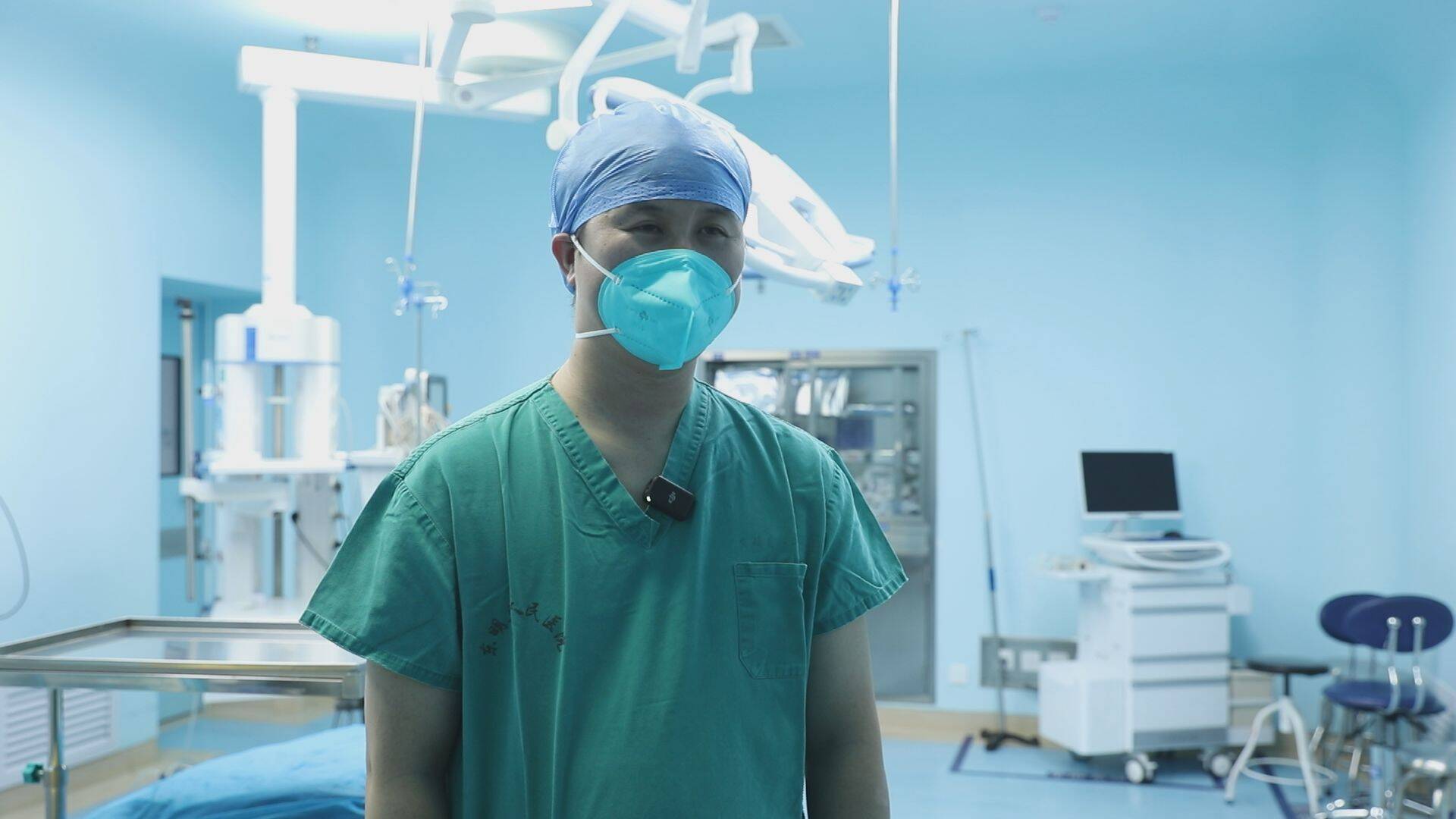 无影灯下的守护者医路有你,无影灯下的生命保护神