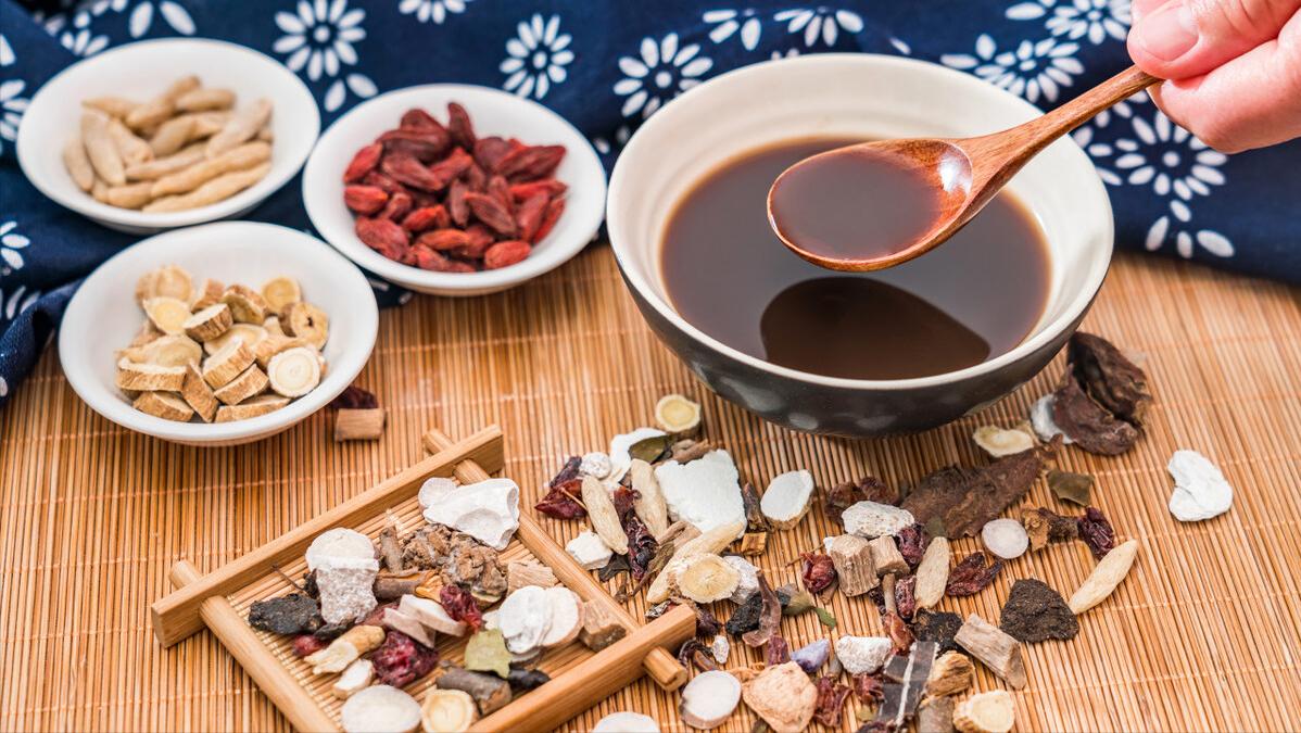 月经量少闭经祖传秘方,29岁闭经喝中药调理