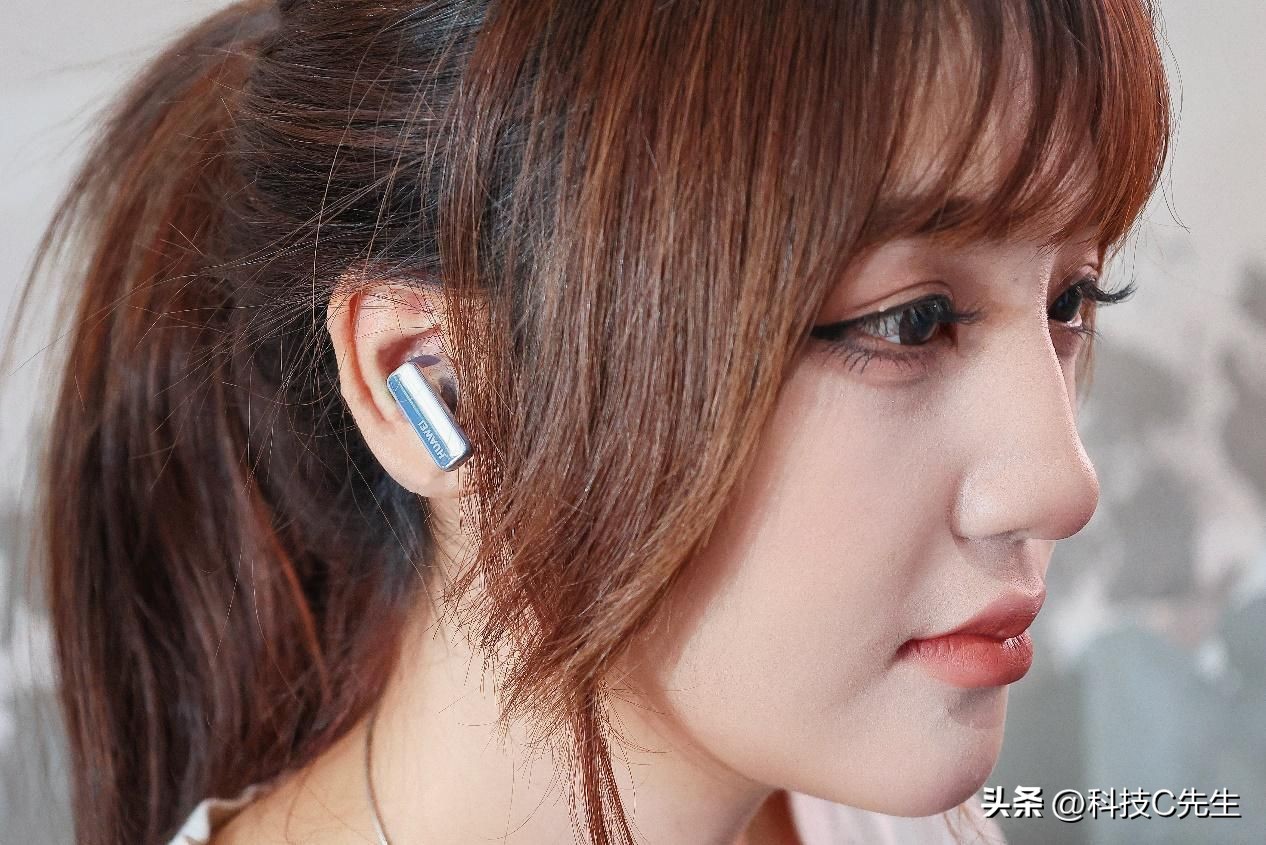 华为freebudspro与freebuds4,华为freebudspro对比airpodspro