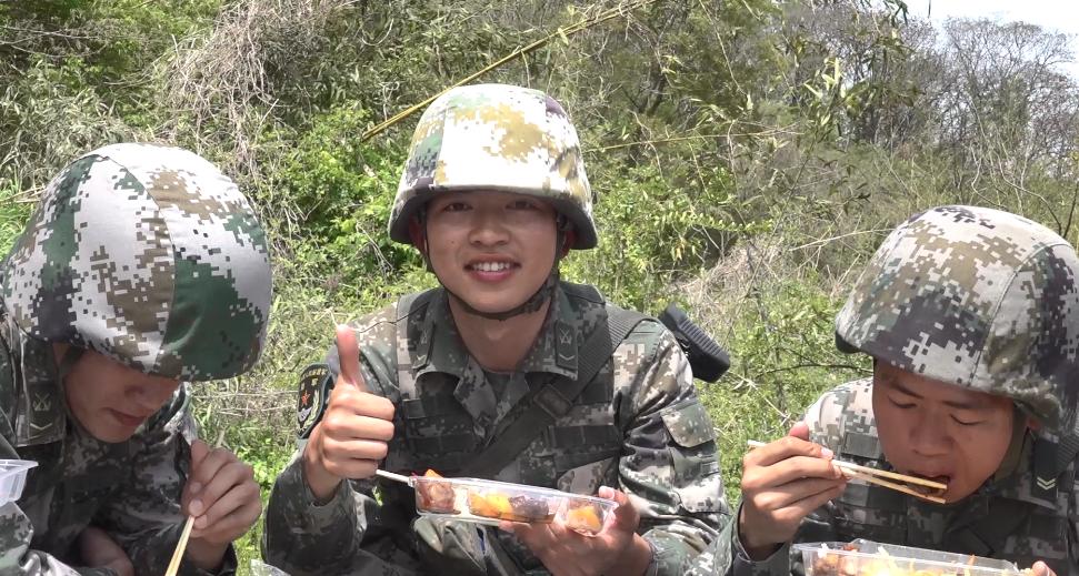 鎴橀噹瑁呭,瑙ｆ斁鍐涘叺鍝ュ摜璇曞悆鏂板瀷鍗曞叺鍙ｇ伯