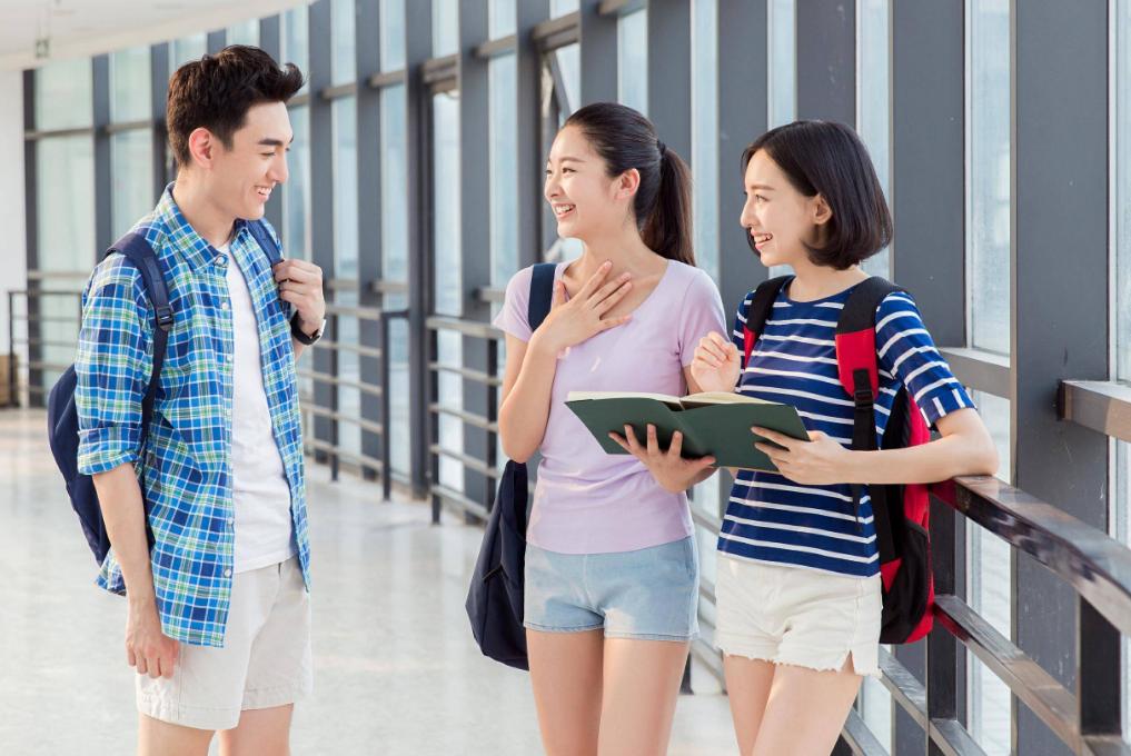 我国10大“贵族”大学名单，类似钞票焚烧炉，一般人只能远观