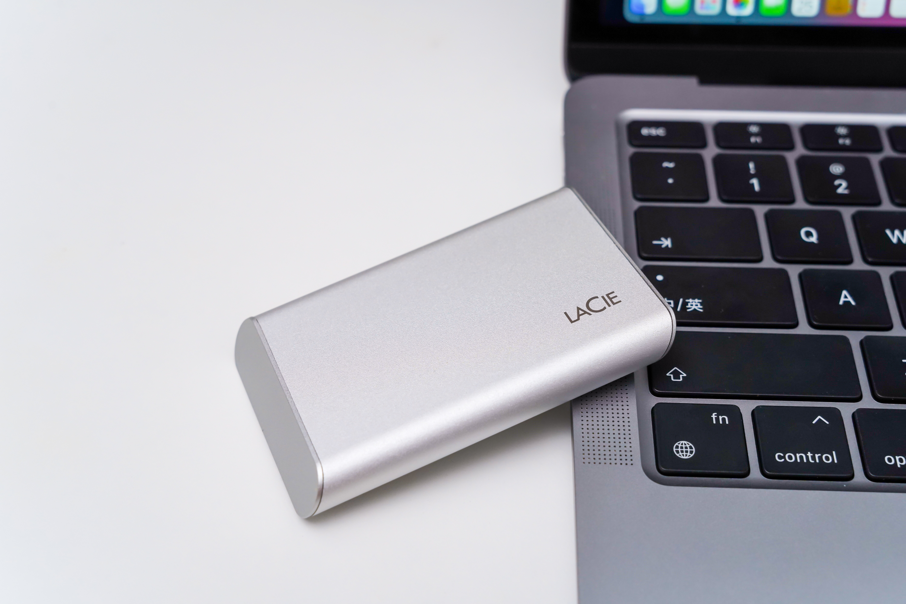 如何低价入手苹果产品？省下的钱足可购买这些苹果顶级配件！