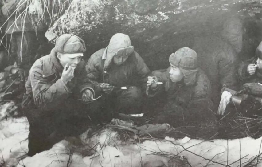 志愿军缴获美军炮兵阵地,志愿军缴获棉衣