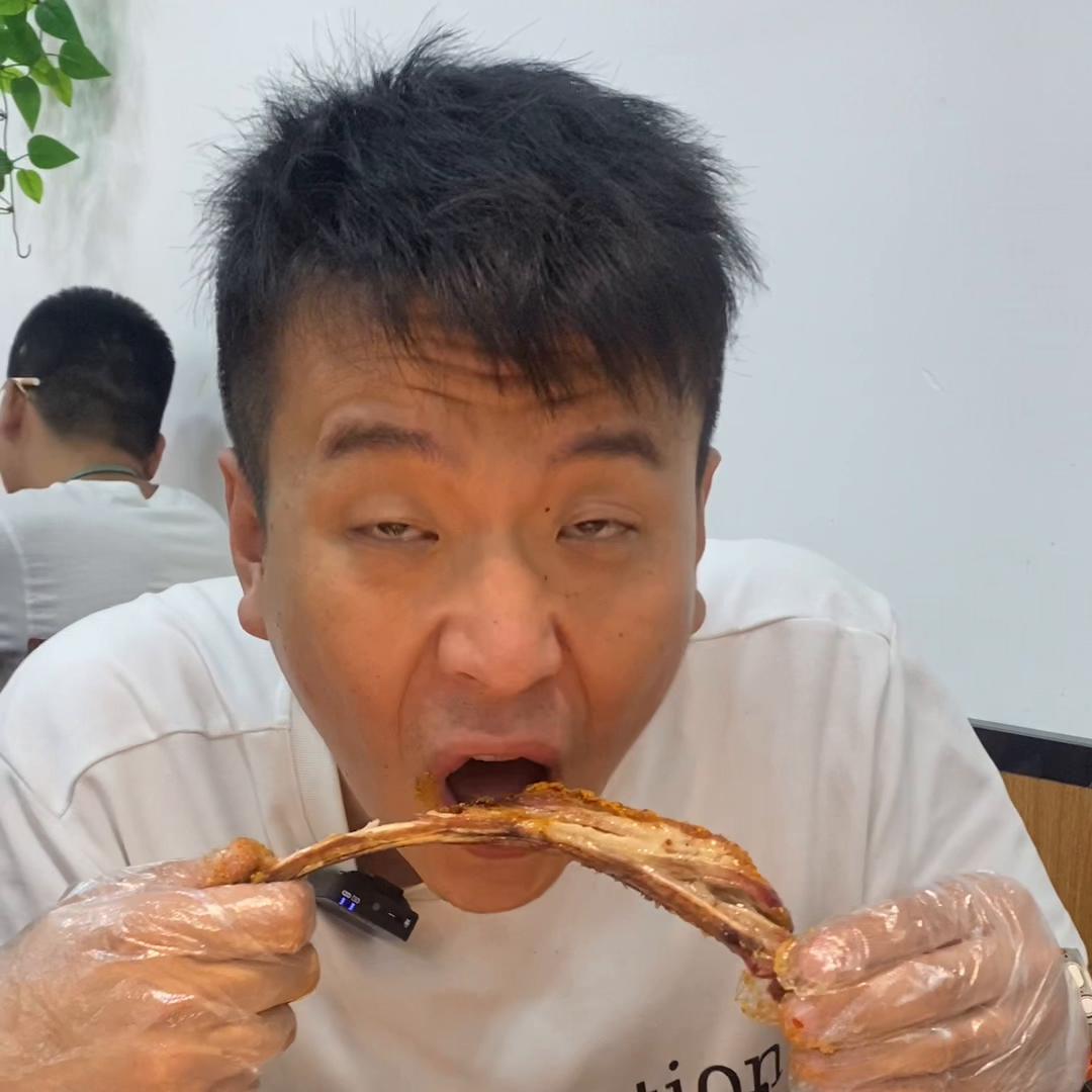 超级好吃的生烤羊尾巴,烤羊尾巴哪个牌子好吃