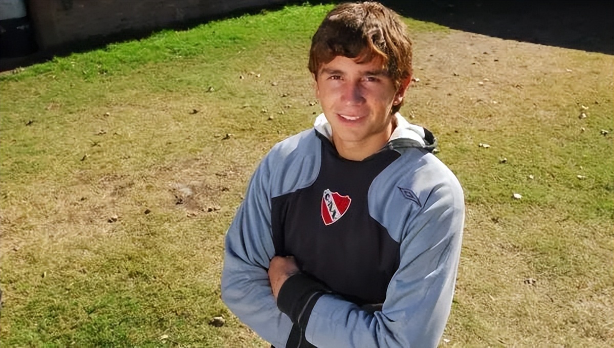 马丁内斯十年饮冰,马丁内斯成名战