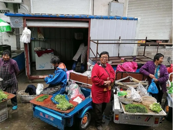 买菜时看到这几种不要买,去菜场买菜这四种菜别买