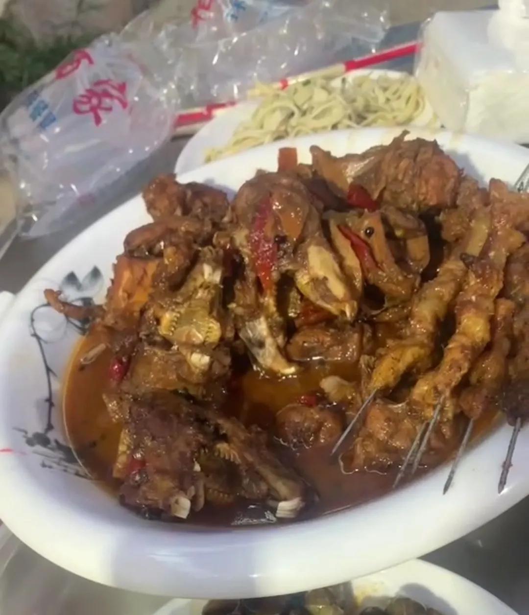 干份副业的想法终于实现，场场爆满，但我做了“老板”却无喜感