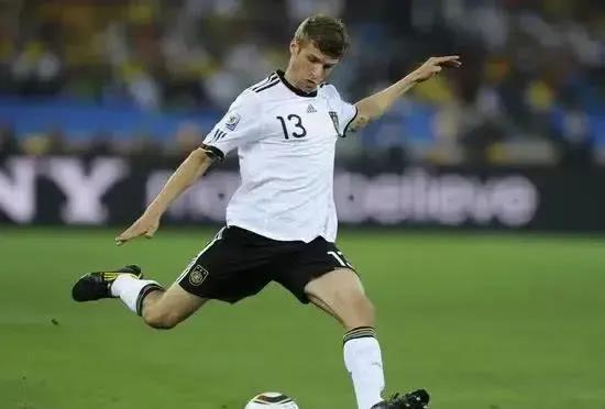 足坛现役世界第一梅西,2020世界第一身价运动员梅西