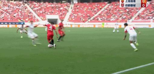 黄政宇泰山进球,黄政宇中超最佳球员