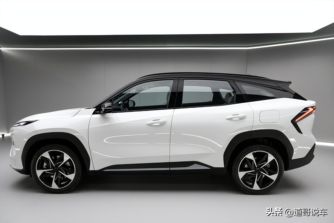 吉利银河系列的降价了吗,吉利l7银河与比亚迪宋plusdmi低配