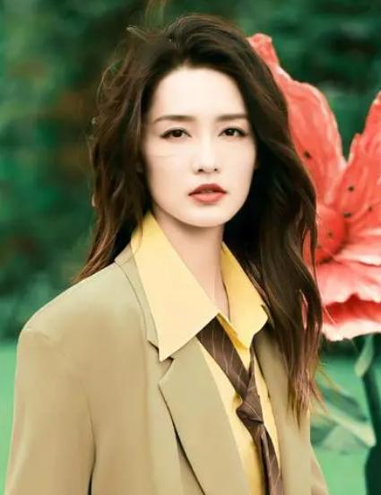 比香肠嘴更拉垮的是“月亮唇”，苦相刻薄心机感，快看你身边有无