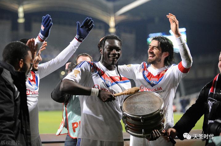 萨拉赫打入欧冠最快帽子戏法对阵,萨拉赫曼联帽子戏法