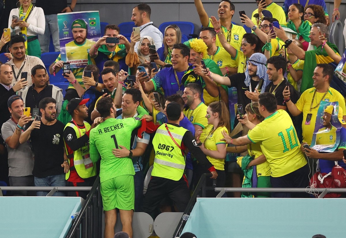 三比二力克劲敌巴西,巴西4比1大胜韩国数据