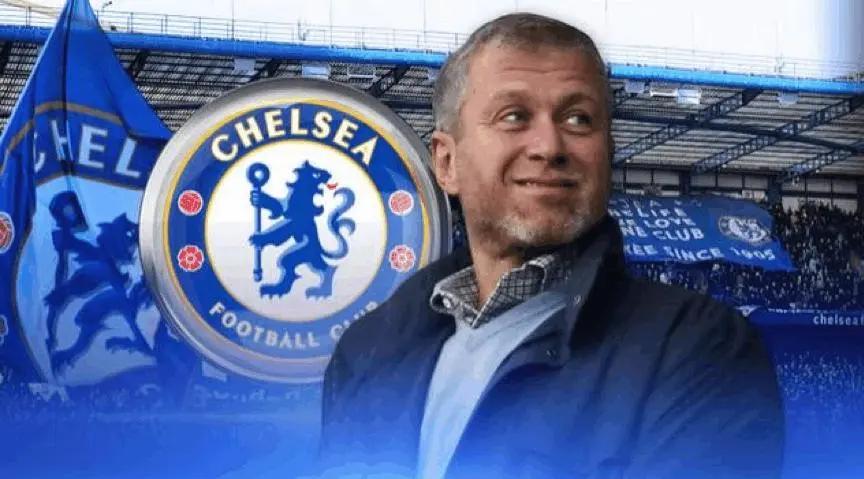 c罗出局小球迷捂眼狂哭,c罗输球球迷落泪