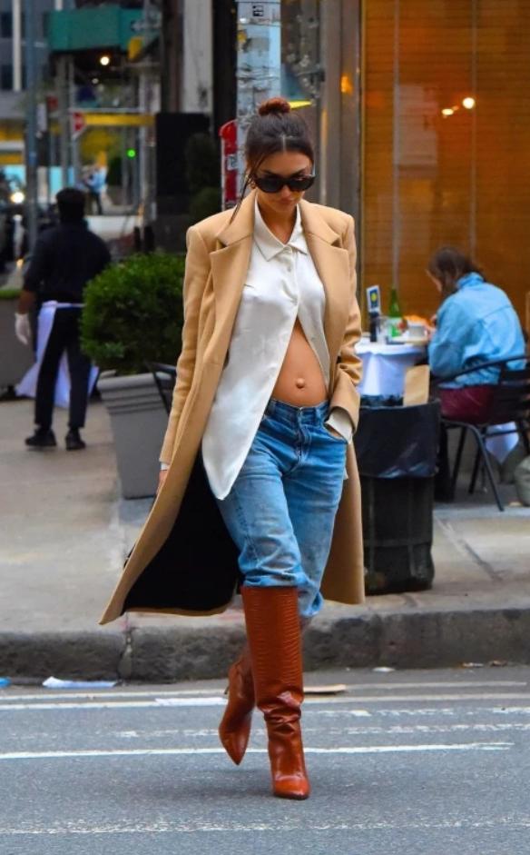 母亲节公开怀孕裸照！解构超模EmilyRatajkowski的10款性感孕妇装