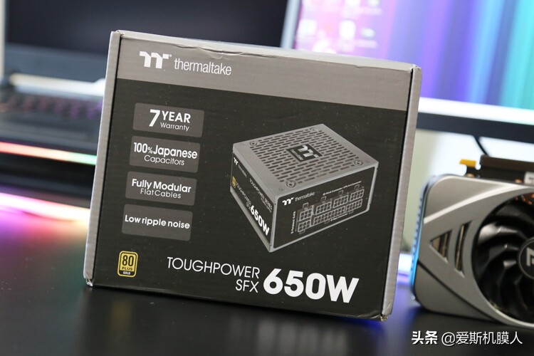 ITX好搭档！ThermaltakeTT钢影SFX650W金牌全模组电源开箱