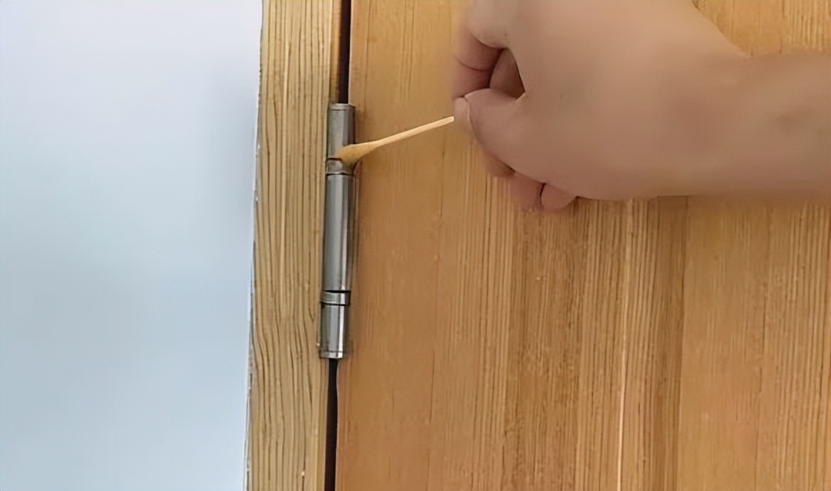 油烟机收集的废油大家怎么处理的,油烟机里的废油怎么处理可以浇花