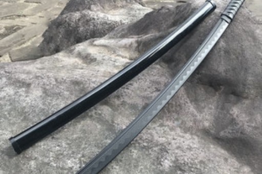 dc53与m390钢材哪个好,dc53和锋钢做刀哪个好