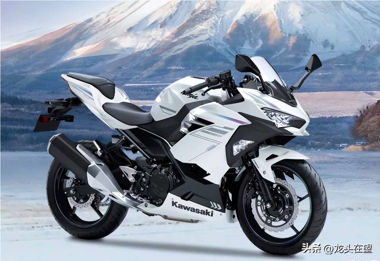 川崎ninja400遇见电摩,川崎ninja400跑车视频