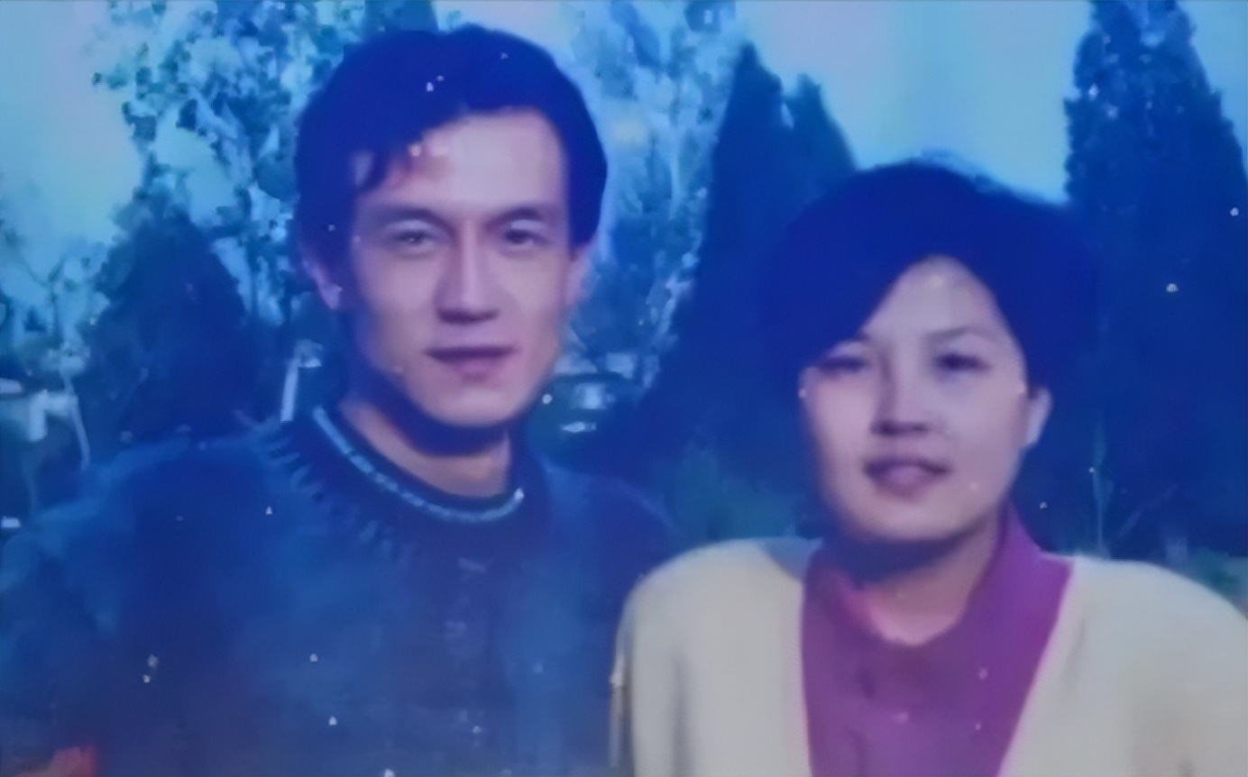 李咏妻子哈文家庭背景显赫,李咏去世后他的妻子哈文怎么样了