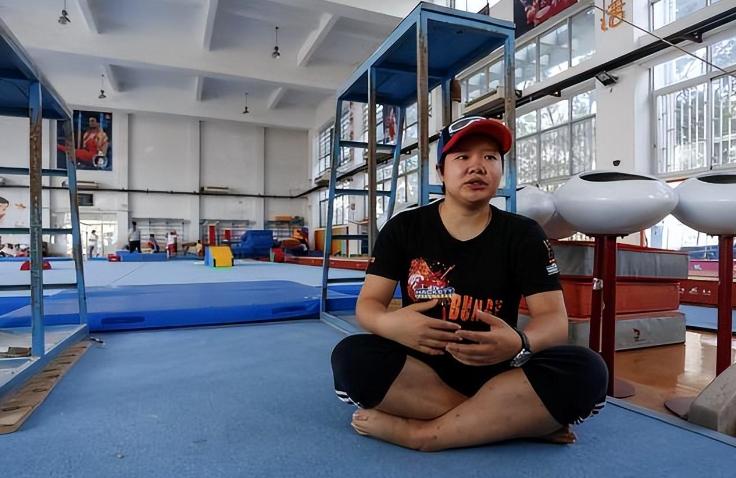 体操女皇程菲：身材严重发福涨至200斤，35岁任副教授仍单身