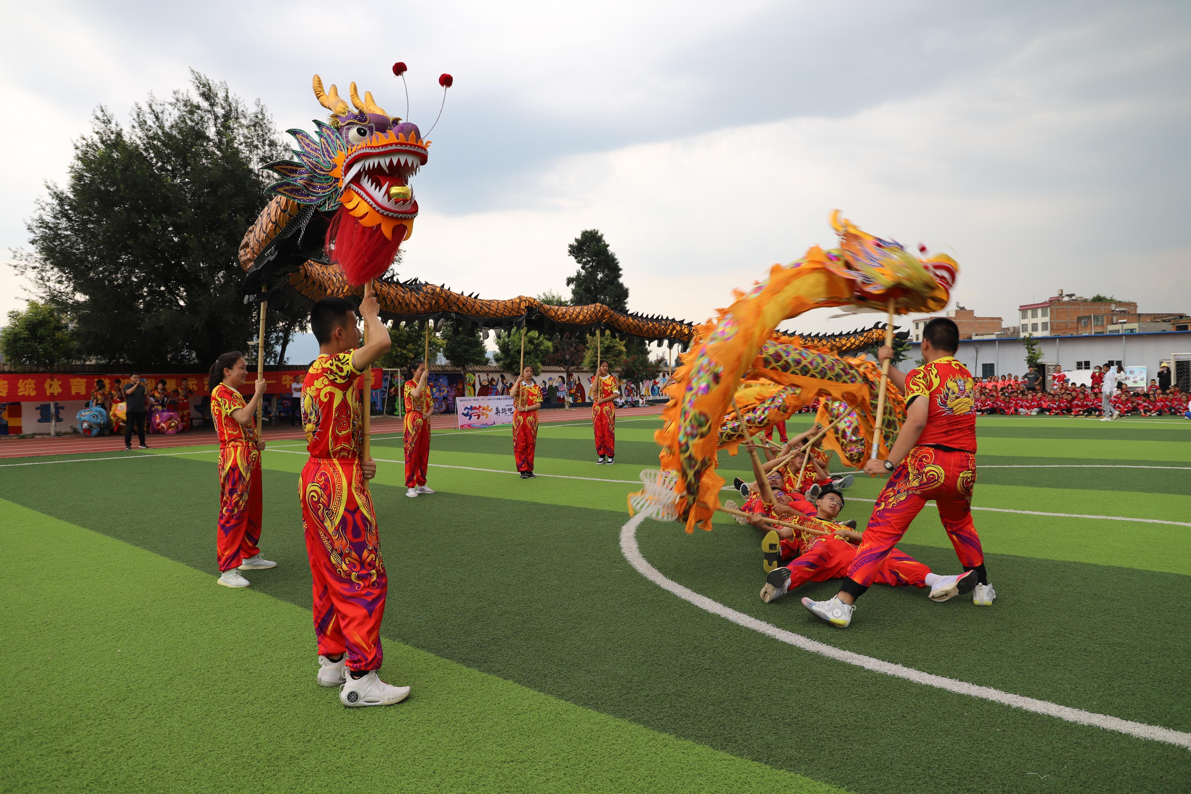 快快乐乐运动踏踏实实学习麒麟区丰富课后活动为“双减”安装“弹射器”