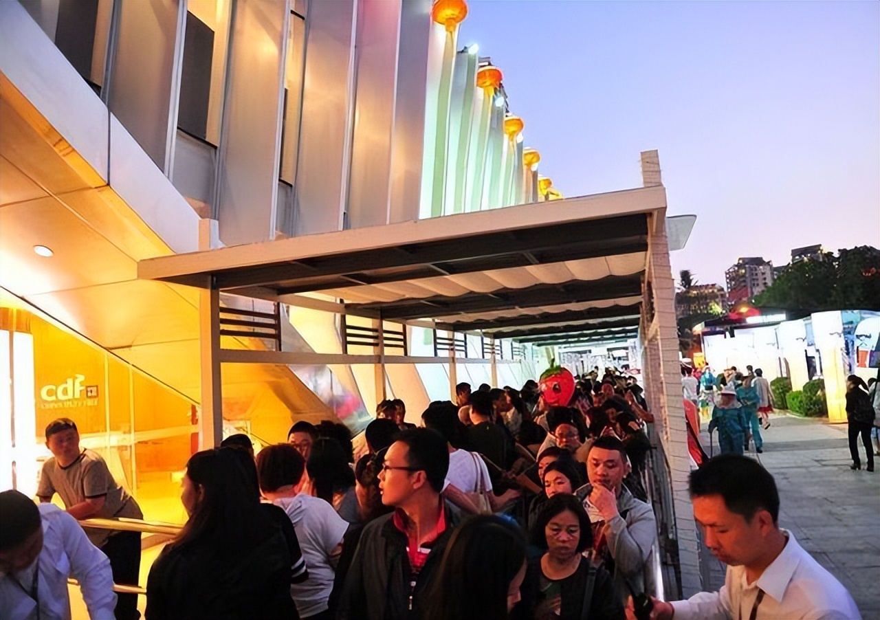 又一行业被曝？大多数都是假货，消费者为何却甘愿被“割韭菜”？