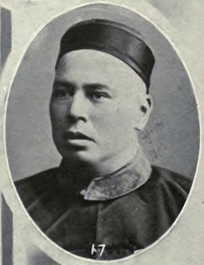 赌王何鸿燊：86万续命针每日一针，800万金丝楠木棺开启世纪葬礼