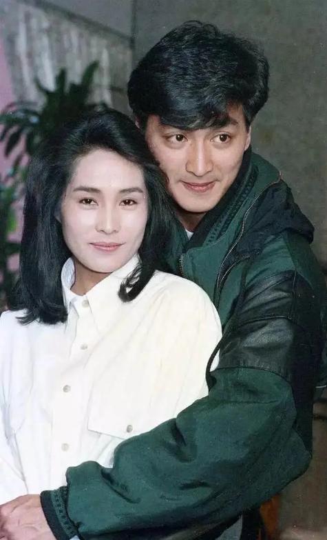 62岁何家劲有女儿吗,何家劲的一生年轻童年是怎么过的