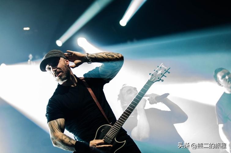 浅谈音乐对新时代发展的作用,论流行音乐对大学生的影响