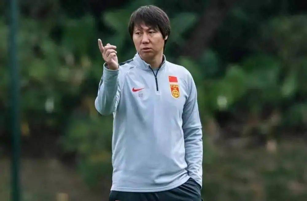 国足迎利好！李铁事件最新进展曝光，2高层被牵连，陈戌源松口气