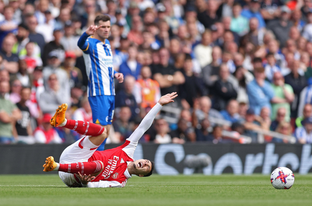 两次低级失误葬送比赛,枪手赛季首败