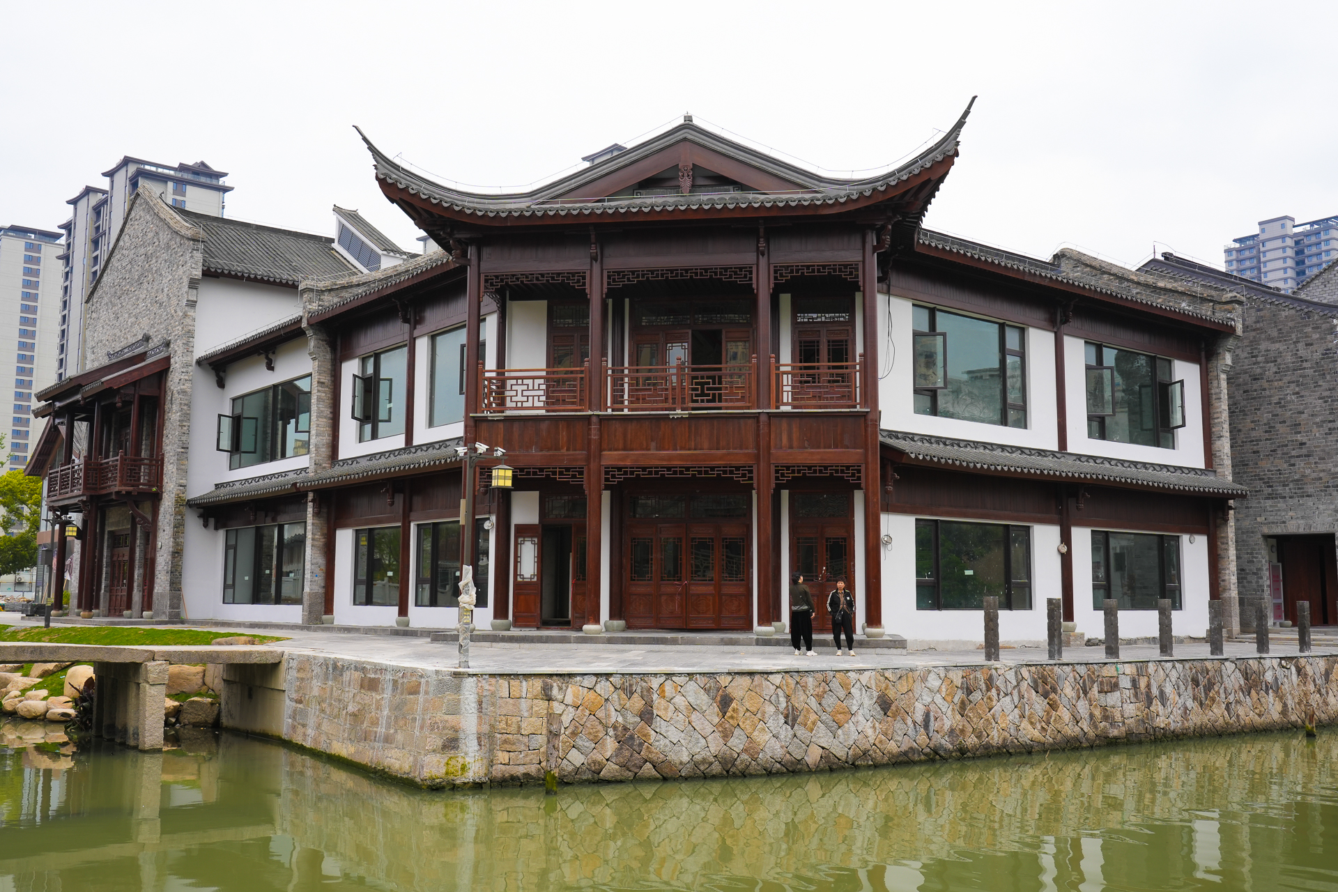 温州瓯海美食一条街,温州乐园刺激惊险