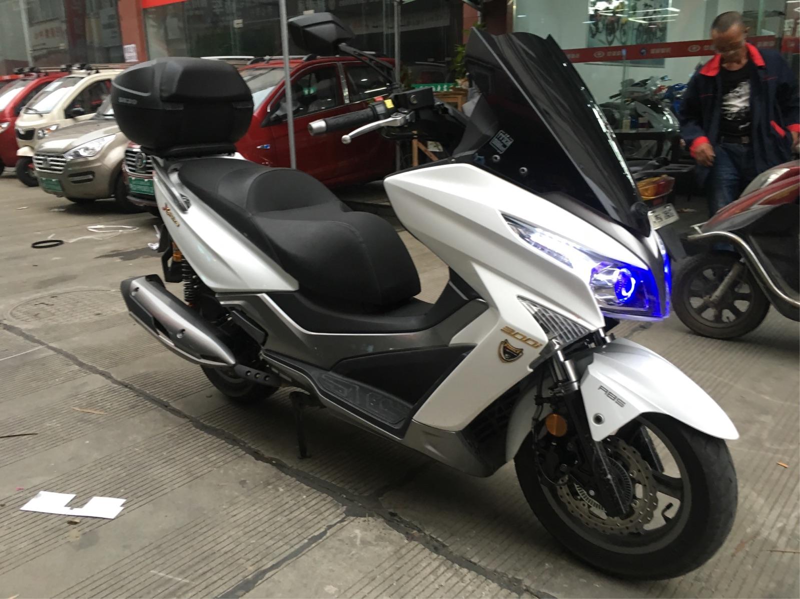 为什么150踏板跑得比250街车快,为什么150踏板车这么贵