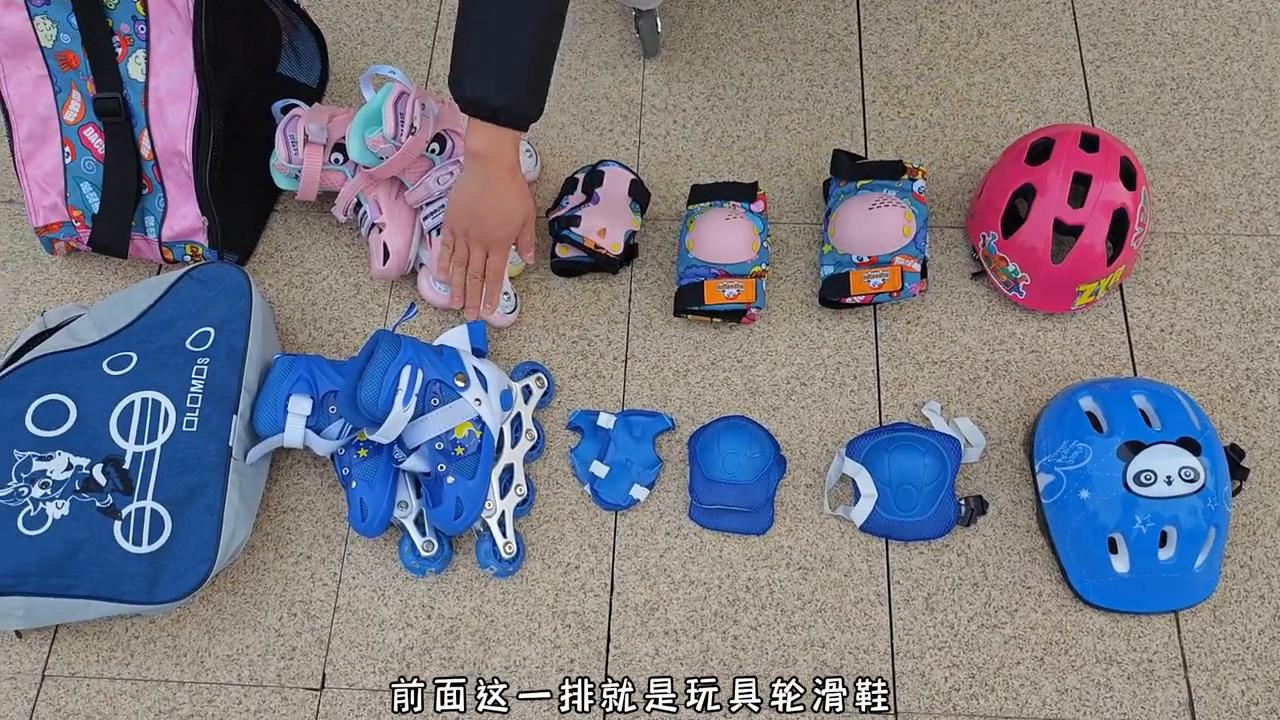 小孩学轮滑一直不弯腰怎么办,孩子轮滑滑脚总是不抬起来