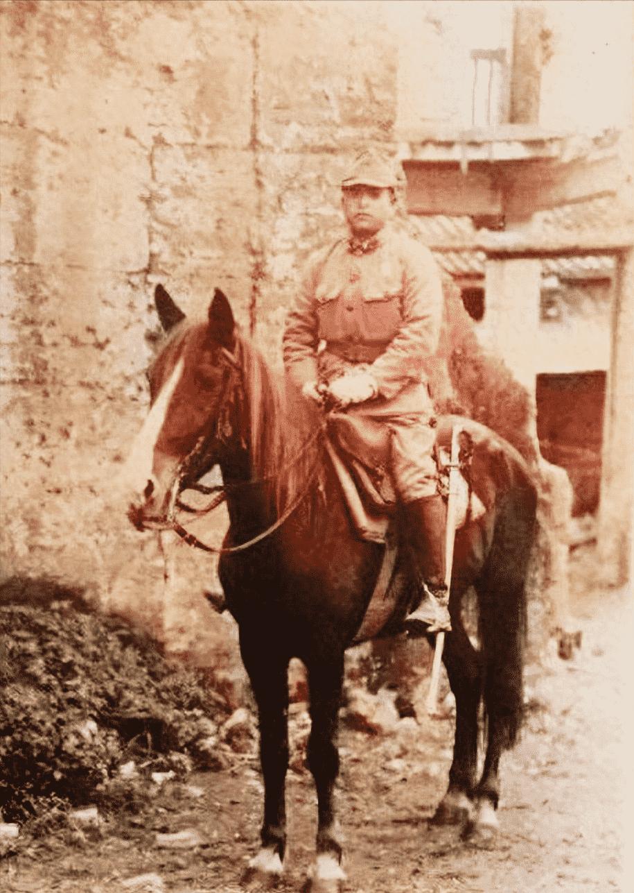 慈禧真人照片对比,清末老照片慈禧眼袋下垂